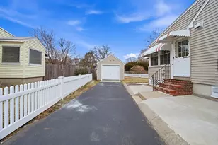 22 Black Rock, Melrose, MA 02176 - Photo 27