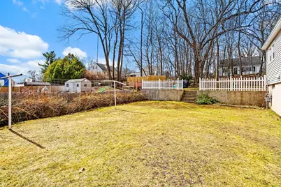 18 Mount Carmel St, Fitchburg, MA 01420 - Photo 9