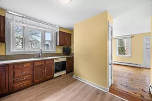 54 Rowland St, Marblehead, MA 01945 - Photo 15