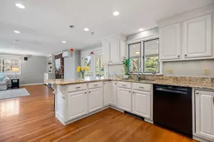 1 Lancaster Pl, Andover, MA 01810 - Photo 7