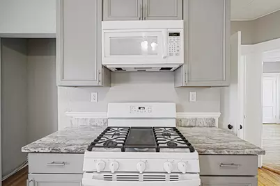 10 Ellsworth St, Worcester, MA 01610 - Photo 3