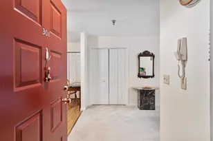 21 Dallas Dr, Dracut, MA 01826 - Photo 1