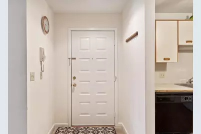 21 Dallas Dr #301, Dracut, MA 01826 - Photo 7