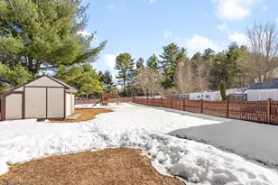 12 Meadow Rd, Uxbridge, MA 01569 - Photo 29