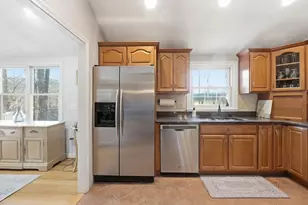 37 Woodlawn Dr, Sturbridge, MA 01566 - Photo 7