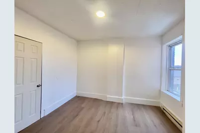 650 High St #3, Holyoke, MA 01040 - Photo 5