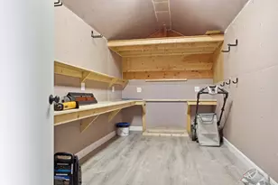 181 Boston Post Rd E, Marlborough, MA 01752 - Photo 27