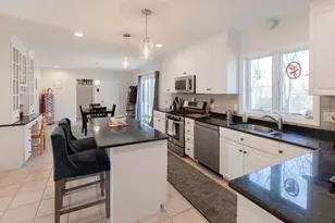 126 Lafayette St, Marblehead, MA 01945 - Photo 9