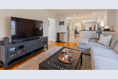 126 Lafayette St, Marblehead, MA 01945 - Photo 3