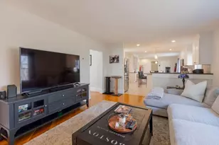 126 Lafayette St, Marblehead, MA 01945 - Photo 3