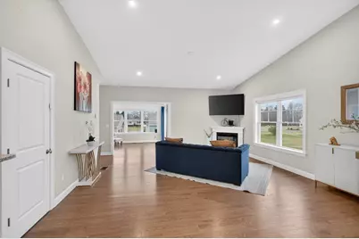 10 Logans Run #10, Millbury, MA 01527 - Photo 9