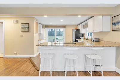 213 River St, Dedham, MA 02026 - Photo 5