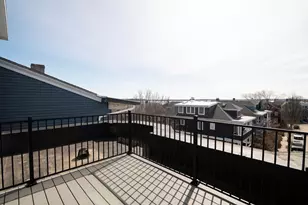 726 E 8th St, Boston, MA 02127 - Photo 23