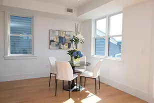 726 E 8th St, Boston, MA 02127 - Photo 9