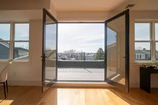 726 E 8th St, Boston, MA 02127 - Photo 7