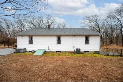 26 Prospect St, Blackstone, MA 01504 - Photo 37