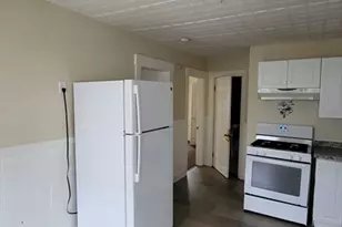 238 Hildreth St, Lowell, MA 01850 - Photo 3