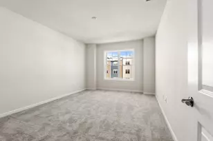 6 Stratton Dr, Woburn, MA 01801 - Photo 19