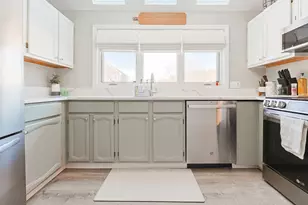 640 Maple Brook Rd, Bellingham, MA 02019 - Photo 15