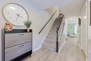 640 Maple Brook Rd, Bellingham, MA 02019 - Photo 5
