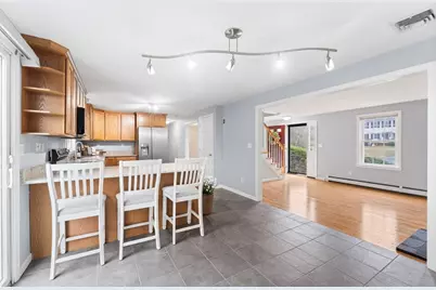 140 Powhattan Dr, Taunton, MA 02718 - Photo 13