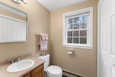 140 Powhattan Dr, Taunton, MA 02718 - Photo 17
