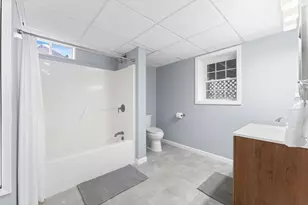 140 Powhattan Dr, Taunton, MA 02718 - Photo 29