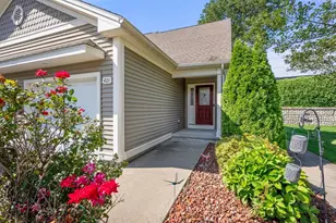 517 Ideal Ln, Ludlow, MA 01056 - Photo 3