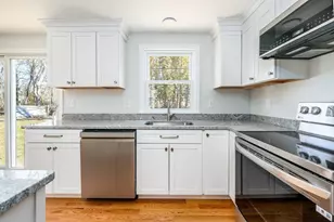 98 Wagon Ln, Barnstable, MA 02601 - Photo 19