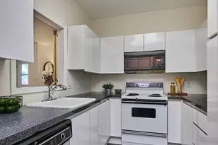 26 Crescent St, Northampton, MA 01060 - Photo 11