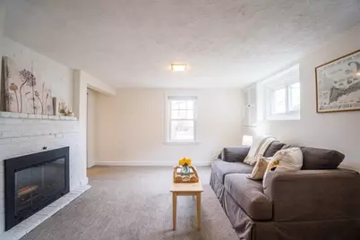 38 Cranmore Ln, Melrose, MA 02176 - Photo 9