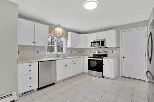 10 Marla Cir, Westfield, MA 01085 - Photo 9