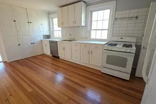 9 Kenilworth St, Andover, MA 01810 - Photo 9