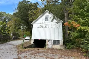 86 Main St, Douglas, MA 01516 - Photo 5