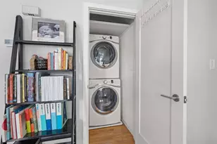 34 Plympton St, Boston, MA 02118 - Photo 21