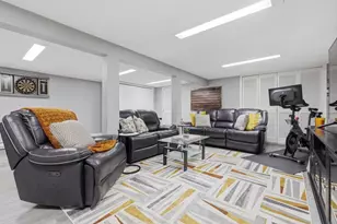 37 Fremont St, Reading, MA 01867 - Photo 33