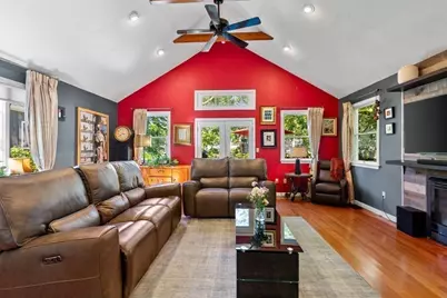 28 Gordon Rd, Medford, MA 02155 - Photo 9