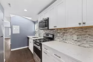 167 Lexington St, Boston, MA 02128 - Photo 11