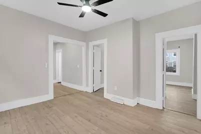 14 Adams St, Springfield, MA 01105 - Photo 3