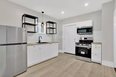 14 Adams St, Springfield, MA 01105 - Photo 7