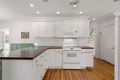 22 S Lincoln St, Natick, MA 01760 - Photo 17