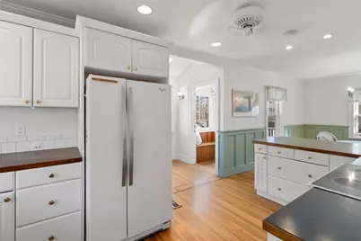 22 S Lincoln St, Natick, MA 01760 - Photo 19