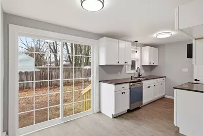 354 Greenaway Dr, Springfield, MA 01109 - Photo 7