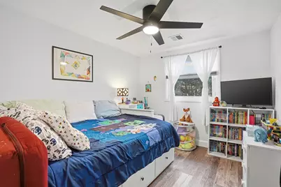 46 Brookfield Cir, Framingham, MA 01701 - Photo 13