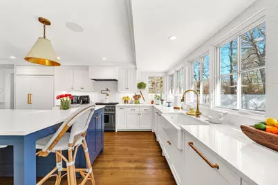 43 Amherst Road, Wellesley, MA 02482 - Photo 5