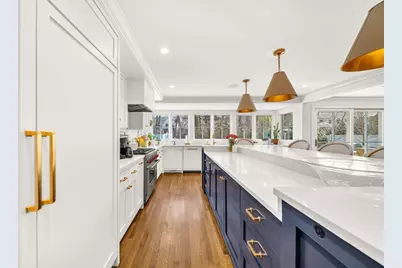 43 Amherst Road, Wellesley, MA 02482 - Photo 3