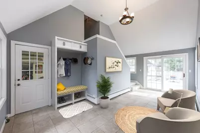 44 Surrey Dr, Mansfield, MA 02048 - Photo 3