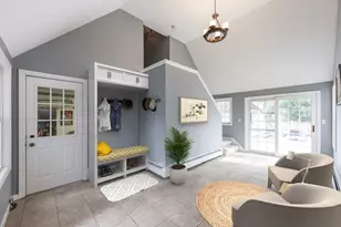 44 Surrey Dr, Mansfield, MA 02048 - Photo 3