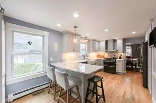 44 Surrey Dr, Mansfield, MA 02048 - Photo 5