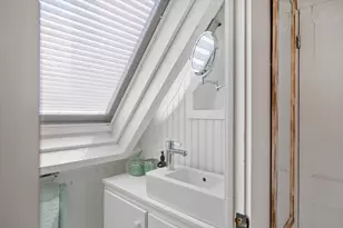 593 Commercial St, Provincetown, MA 02657 - Photo 21